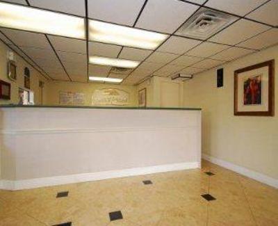 фото отеля Howard Johnson Express Inn & Suites - South Tampa / Airport