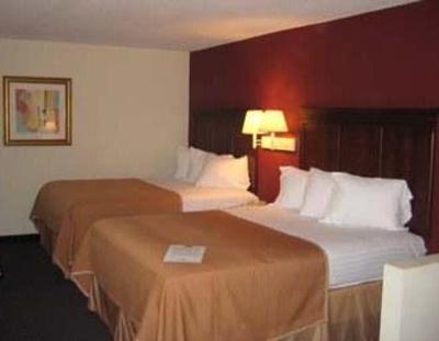 фото отеля Howard Johnson Express Inn & Suites - South Tampa / Airport