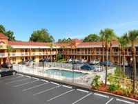 Howard Johnson Express Inn & Suites - South Tampa / Airport