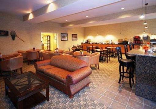фото отеля Comfort Suites Anchorage International Airport