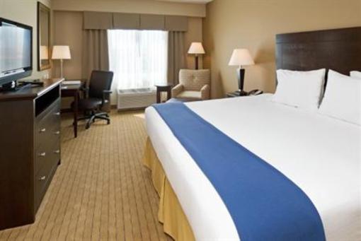 фото отеля Holiday Inn Express & Suites Fort Myers- The Forum