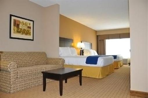 фото отеля Holiday Inn Express & Suites Fort Myers- The Forum