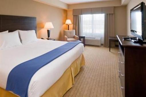 фото отеля Holiday Inn Express & Suites Fort Myers- The Forum