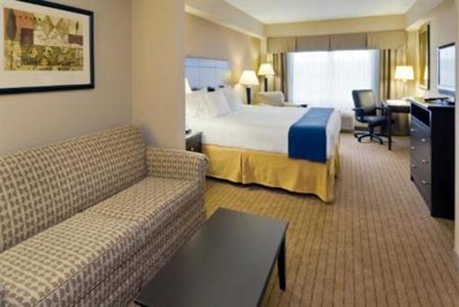 фото отеля Holiday Inn Express & Suites Fort Myers- The Forum