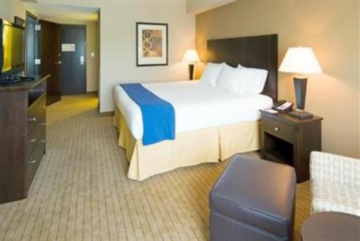 фото отеля Holiday Inn Express & Suites Fort Myers- The Forum