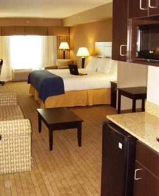 фото отеля Holiday Inn Express & Suites Fort Myers- The Forum