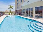 фото отеля Holiday Inn Express & Suites Fort Myers- The Forum