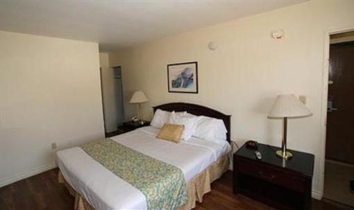 фото отеля Hollywood Downtowner Inn