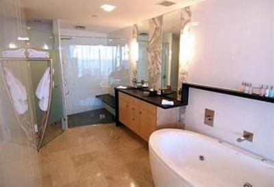 фото отеля Oceans Mooloolaba