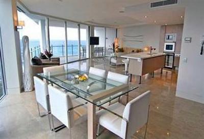 фото отеля Oceans Mooloolaba