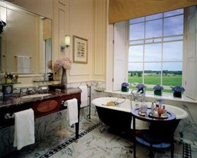 фото отеля Four Seasons Hotel Hampshire Hook