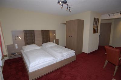 фото отеля Hotel Zur Schmiede