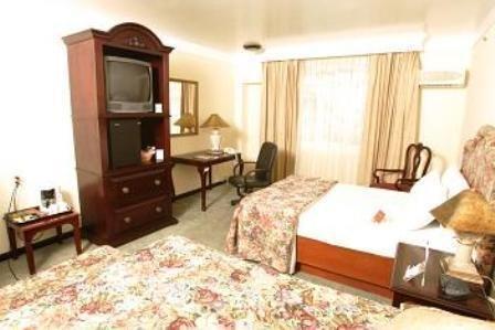 фото отеля Plaza Camelinas Hotel Queretaro