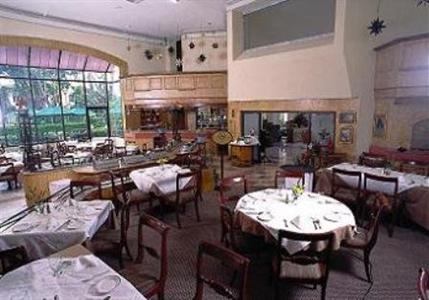 фото отеля Plaza Camelinas Hotel Queretaro