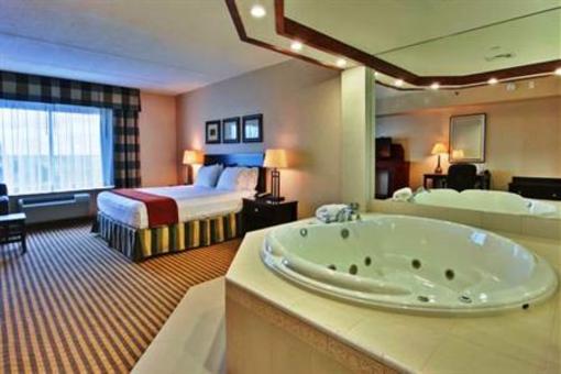 фото отеля Holiday Inn Express Hotel & Suites Newmarket