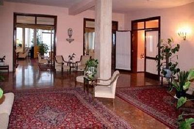фото отеля Mediterranee Hotel