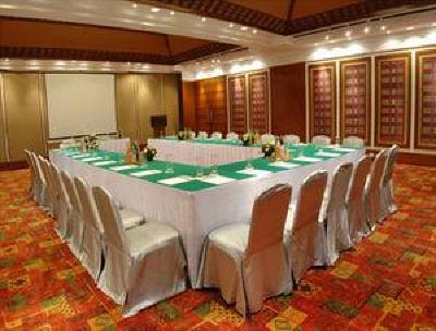 фото отеля Ramada Caravela Beach Resort