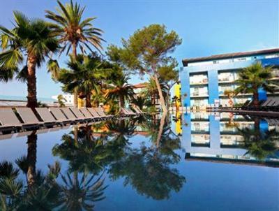 фото отеля Barcelo Pueblo Hotel Menorca