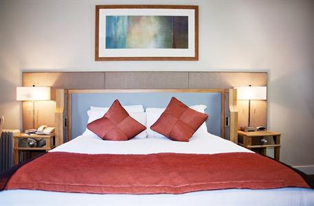 фото отеля Best Western Frensham Pond Hotel Farnham