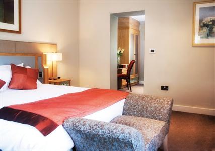 фото отеля Best Western Frensham Pond Hotel Farnham