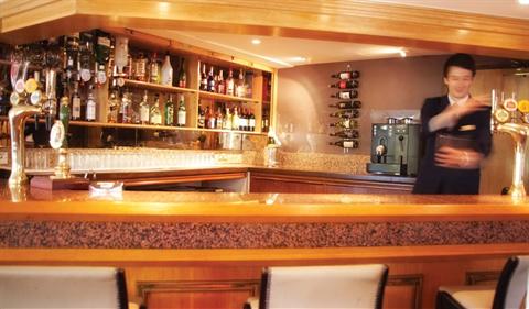 фото отеля Best Western Frensham Pond Hotel Farnham