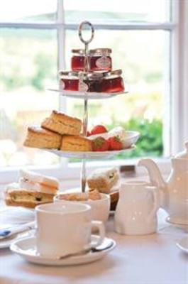 фото отеля Best Western Frensham Pond Hotel Farnham