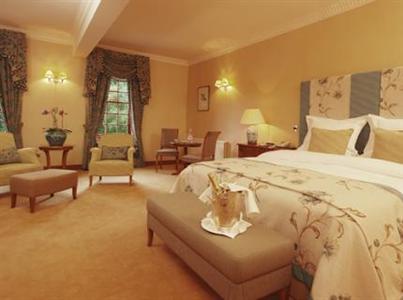 фото отеля Nunsmere Hall Hotel Oakmere