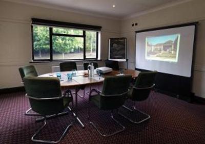 фото отеля Stratford Manor Hotel Stratford-upon-Avon