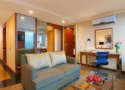 фото отеля Eastwood Richmonde Hotel