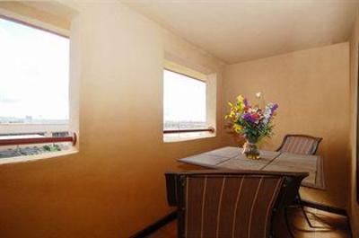 фото отеля Comfort Suites Goodyear