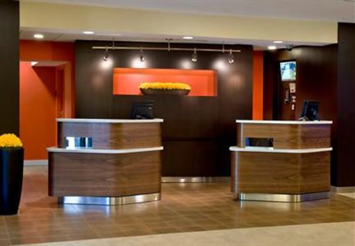 фото отеля Courtyard by Marriott Lincroft Red Bank