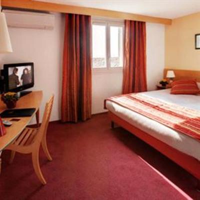 фото отеля BEST WESTERN Uzes Pont du Gard