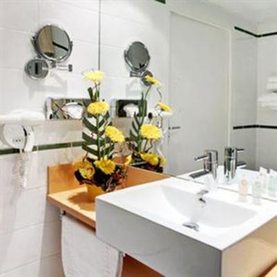 фото отеля BEST WESTERN Uzes Pont du Gard