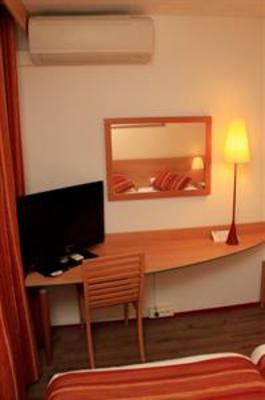 фото отеля BEST WESTERN Uzes Pont du Gard