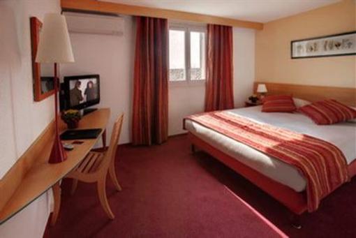 фото отеля BEST WESTERN Uzes Pont du Gard