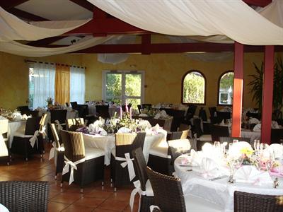 фото отеля BEST WESTERN Uzes Pont du Gard