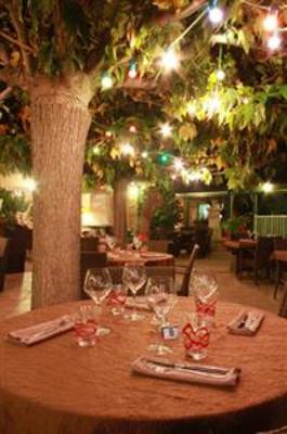 фото отеля BEST WESTERN Uzes Pont du Gard