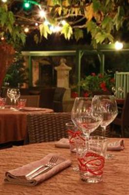 фото отеля BEST WESTERN Uzes Pont du Gard