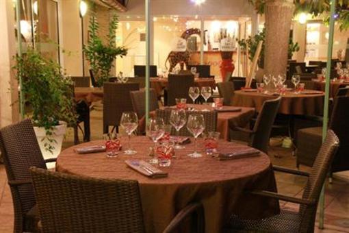 фото отеля BEST WESTERN Uzes Pont du Gard