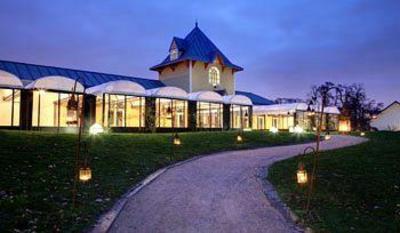 фото отеля Etiolles Country Club