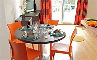фото отеля Park & Suites Confort