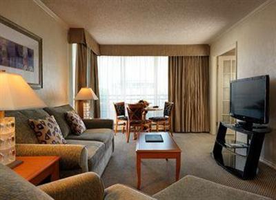фото отеля Chateau Victoria Hotel and Suites
