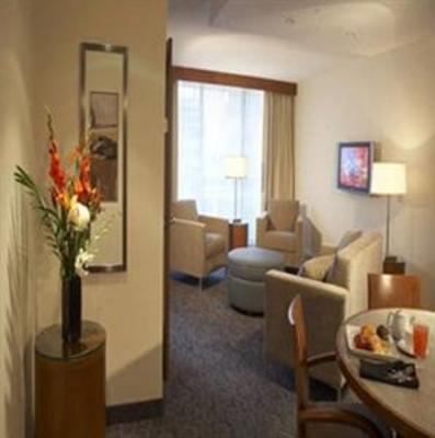 фото отеля International Hotel Suites Calgary