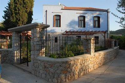 фото отеля Traditional Hotel Ianthe