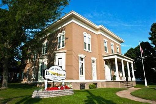 фото отеля Beacon Hotel Oswego