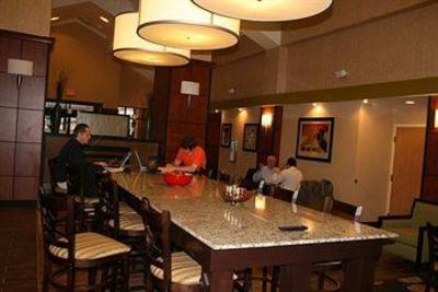фото отеля Hampton Inn & Suites Merriam