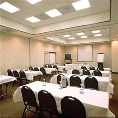 фото отеля Hampton Inn & Suites Merriam