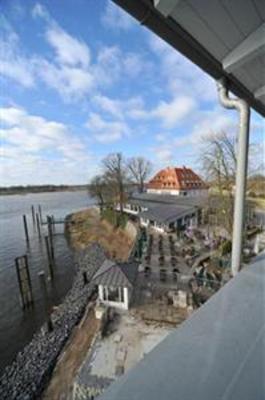 фото отеля Zollenspieker Fährhaus Hamburg