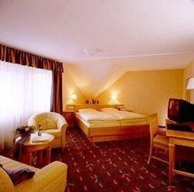 фото отеля Akzent Hotel Landgasthof Hirsch Lossburg