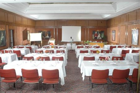 фото отеля Holiday Inn Manali